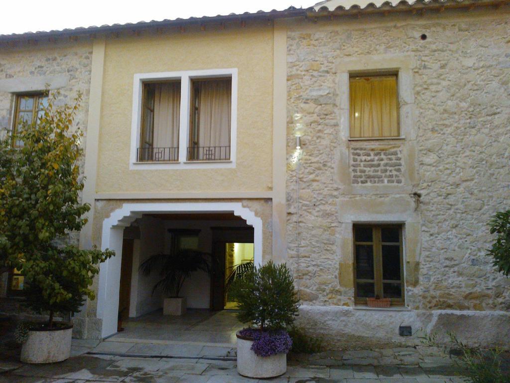 Abas Ristorante Pizzeria Affittacamere Ales Exterior photo